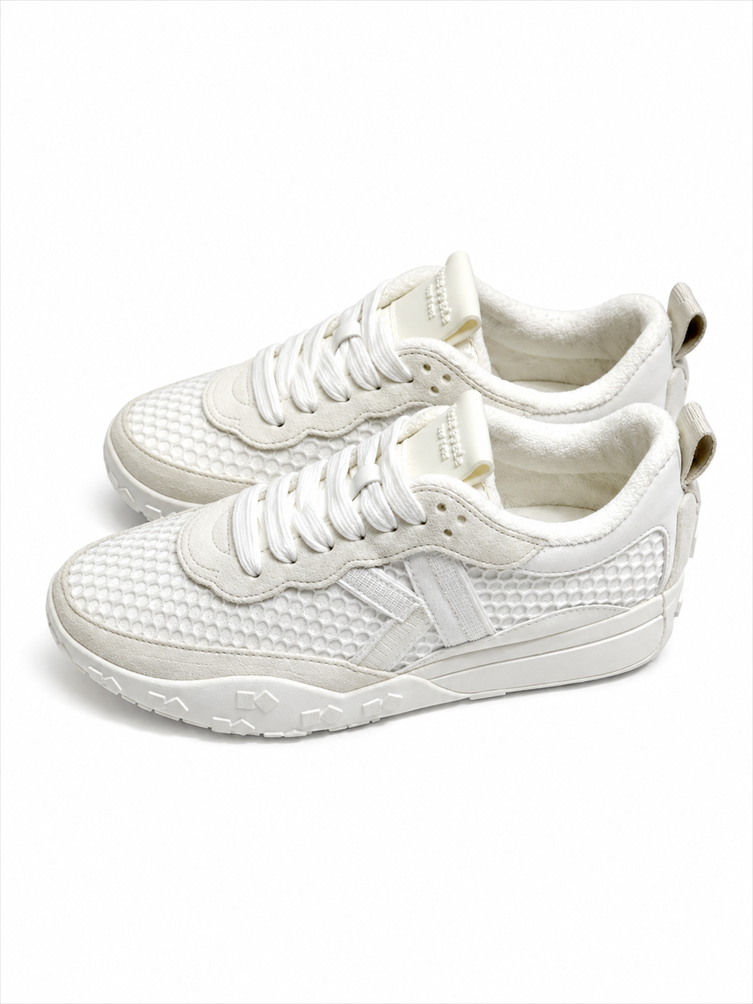 K As In Kate Runner True White 6   B