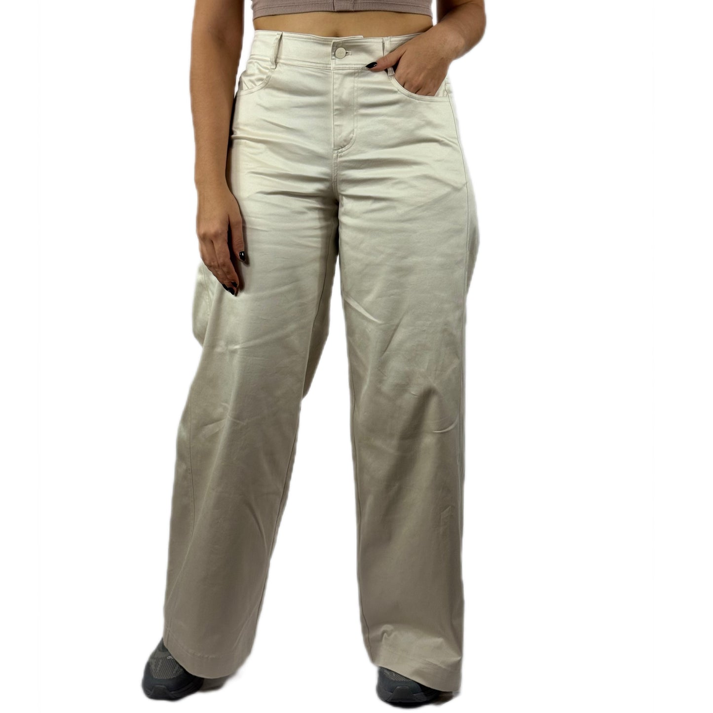 Low-Rise Wanderlust Wide Leg Trouser